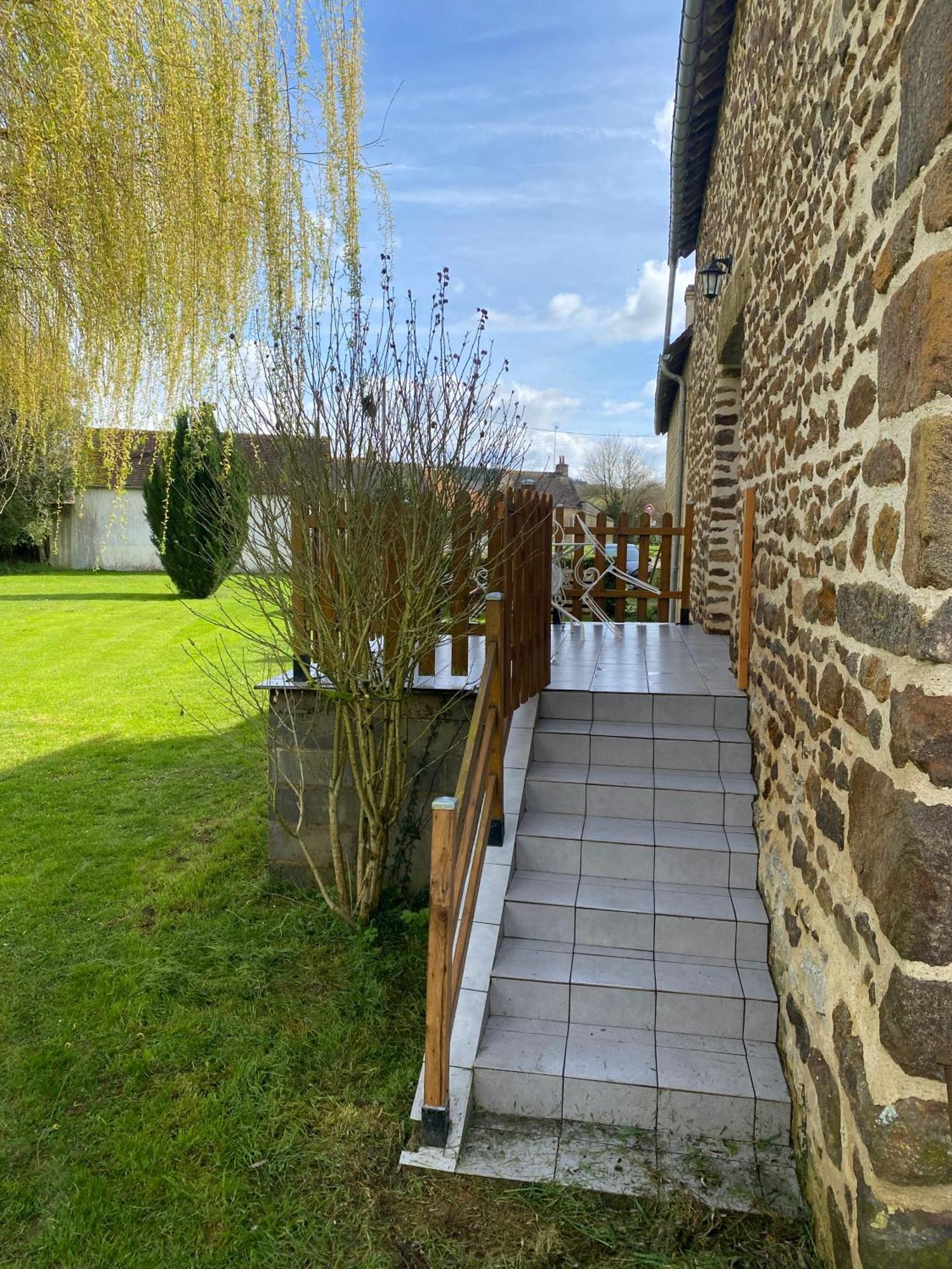 Le Petitepinay Bed and Breakfast Moitron-sur-Sarthe Exteriör bild